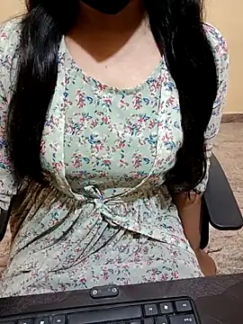 Snapshot of Nithya_05 chatting on October 30, 2025, 5:09 am Nithya 05 online show from October 30, 2025, 5:09 am