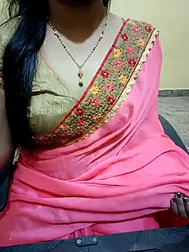 Snapshot of Nithya_05 chatting on November 11, 2025, 5:40 am Nithya 05 online show from November 11, 2025, 5:40 am