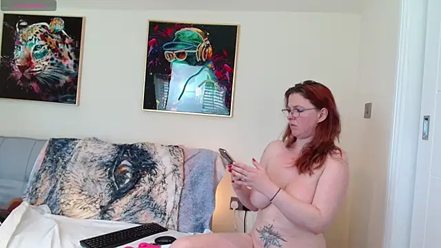 Snapshot of lou_roar chatting on May 9, 2026, 10:20 am lou roar online show from May 9, 2026, 10:20 am