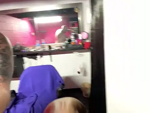 Snapshot of Satans_Play chatting on December 6, 2024, 5:42 am Satans Play online show from December 6, 2024, 5:42 am