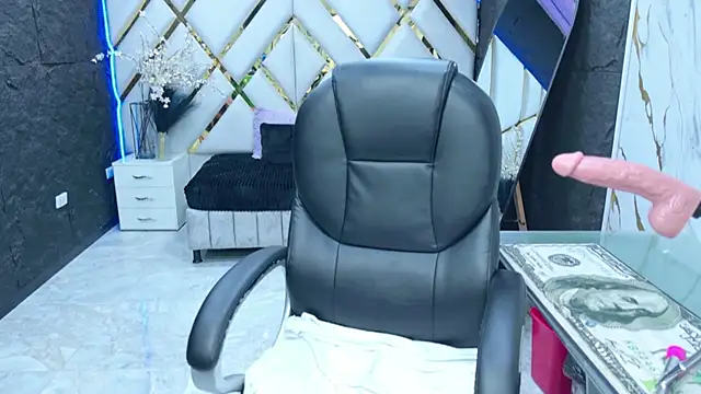 sammanta boobs online show from July 21, 2026, 12:51 pm