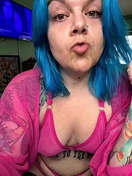 Snapshot of CherryBombBomb chatting on January 7, 2026, 12:02 am CherryBombBomb online show from January 7, 2026, 12:02 am