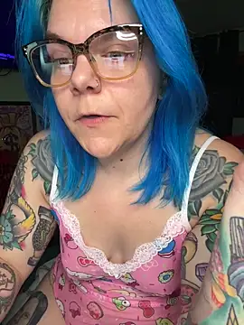 Snapshot of CherryBombBomb chatting on January 15, 2026, 6:29 am CherryBombBomb online show from January 15, 2026, 6:29 am