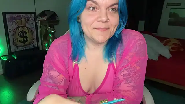 Snapshot of CherryBombBomb chatting on February 10, 2026, 5:55 am CherryBombBomb online show from February 10, 2026, 5:55 am