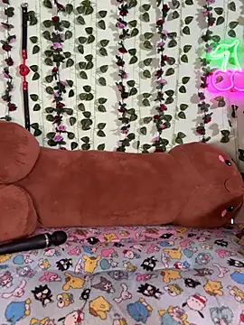 CherryBombBomb online show from May 10, 2026, 6:07 am