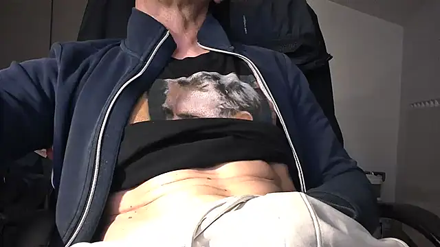 Snapshot of jeans466 chatting on June 3, 2026, 8:14 pm jeans466 online show from June 3, 2026, 8:14 pm