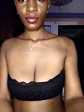 Ayrella02 online show from February 26, 2026, 5:01 pm