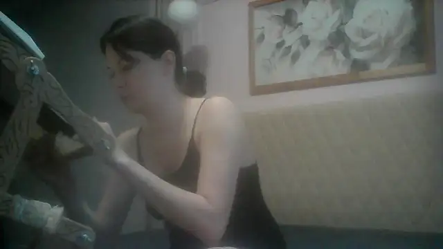 SunElizabeth online show from April 9, 2026, 3:28 am
