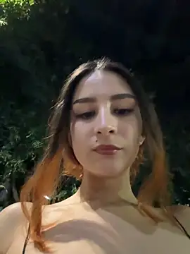 Snapshot of Mon_Cherry chatting on October 1, 2025, 1:11 am Mon Cherry online show from October 1, 2025, 1:11 am