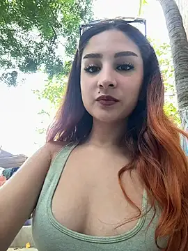 Snapshot of Mon_Cherry chatting on December 14, 2025, 1:38 pm Mon Cherry online show from December 14, 2025, 1:38 pm