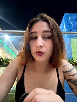 Snapshot of Mon_Cherry chatting on January 9, 2026, 1:30 am Mon Cherry online show from January 9, 2026, 1:30 am