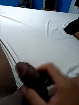 Snapshot of Seductiveblack chatting on February 4, 2025, 9:31 pm Seductiveblack online show from February 4, 2025, 9:31 pm