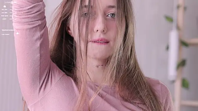  Pretty Doll  online show from March 15, 2026, 10:32 am