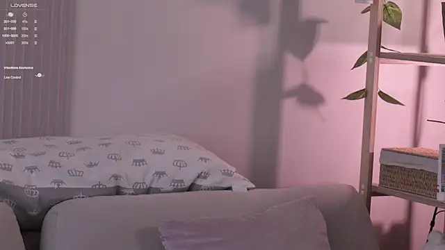  Pretty Doll  online show from March 17, 2026, 9:23 am