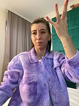 LunaWills  online show from December 22, 2024, 9:44 am