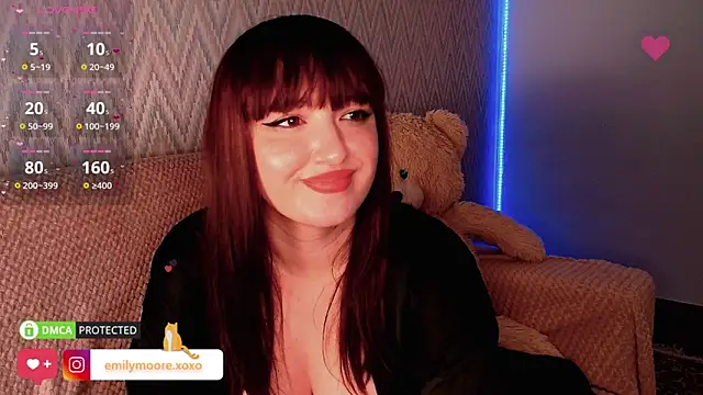 Snapshot of emilymoore__ chatting on December 11, 2024, 12:44 am emilymoore online show from December 11, 2024, 12:44 am