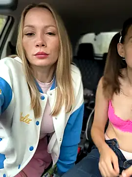 LavenderHot online show from September 12, 2025, 2:11 am