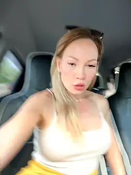 LavenderHot online show from July 9, 2026, 2:48 am