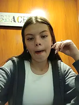 Snapshot of Violeta_12- chatting on December 7, 2024, 4:25 pm Violeta 12- online show from December 7, 2024, 4:25 pm