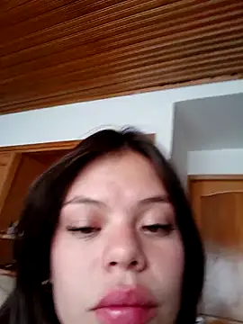 Snapshot of Violeta_12- chatting on May 15, 2026, 8:27 pm Violeta 12- online show from May 15, 2026, 8:27 pm