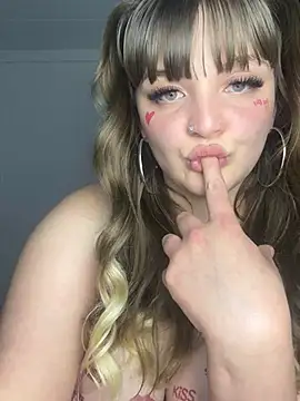 Snapshot of Lalalust69 chatting on February 14, 2025, 8:21 am Lalalust69 online show from February 14, 2025, 8:21 am