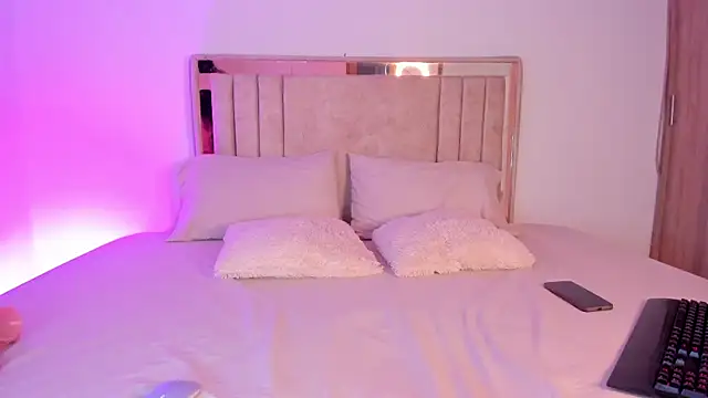 Deiisy Queen online show from March 7, 2026, 7:55 pm