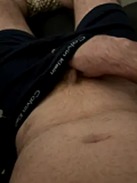 Snapshot of Straightlad95 chatting on November 25, 2025, 9:48 pm Straightlad95 online show from November 25, 2025, 9:48 pm