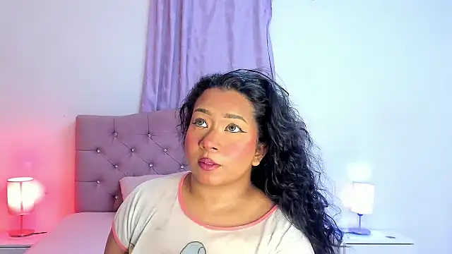 Latinabombsheell online show from September 24, 2025, 5:33 am