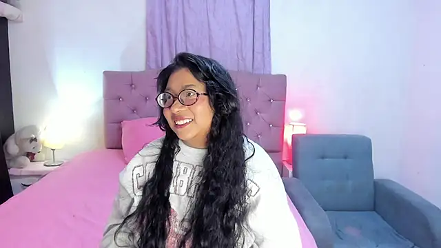 Latinabombsheell online show from July 8, 2026, 3:11 am