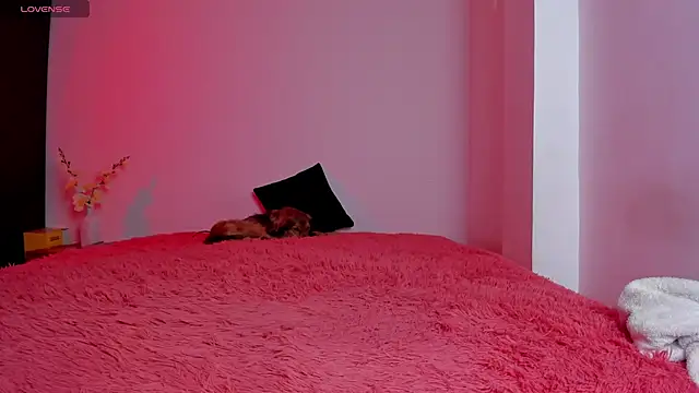 Snapshot of Simply_Zoe__ chatting on September 12, 2025, 5:13 pm Simply Zoe online show from September 12, 2025, 5:13 pm