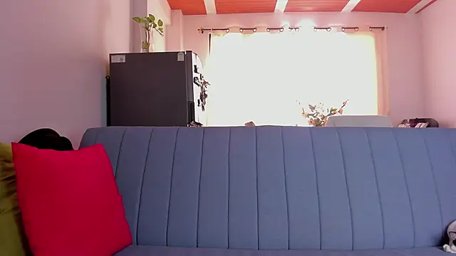 Snapshot of Simply_Zoe__ chatting on October 4, 2025, 4:49 pm Simply Zoe online show from October 4, 2025, 4:49 pm