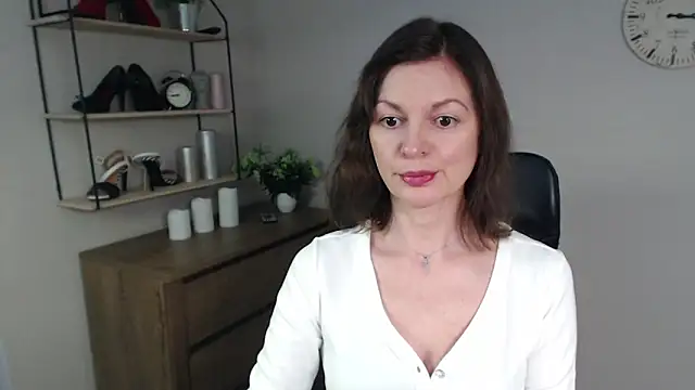 Snapshot of VivianWILD chatting on February 13, 2025, 7:03 am VivianWILD online show from February 13, 2025, 7:03 am