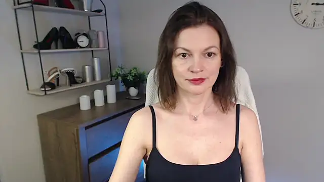 Snapshot of VivianWILD chatting on February 14, 2025, 8:10 am VivianWILD online show from February 14, 2025, 8:10 am