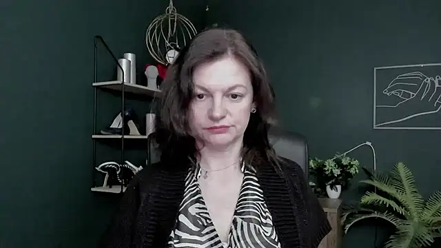 Snapshot of VivianWILD chatting on March 30, 2026, 5:52 am VivianWILD online show from March 30, 2026, 5:52 am