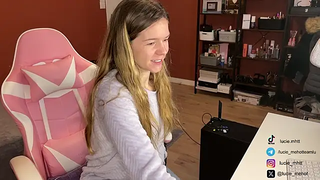 lucie mehott online show from December 10, 2024, 8:51 am