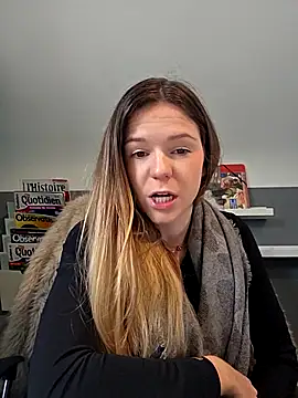 lucie mehott online show from December 3, 2025, 9:29 am