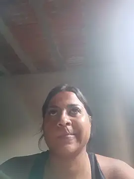 Snapshot of Giselabrunette25 chatting on May 25, 2026, 8:37 pm Giselabrunette25 online show from May 25, 2026, 8:37 pm