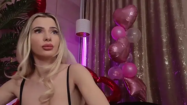 Elliblue online show from March 11, 2025, 12:22 am