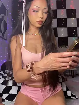 yummyrina online show from April 30, 2026, 11:31 pm