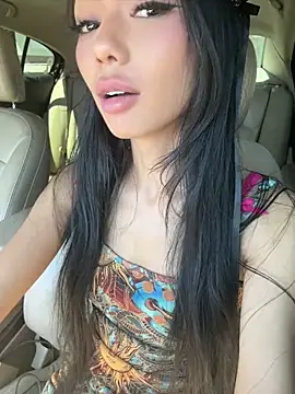 Snapshot of yummyrina chatting on May 15, 2026, 7:32 pm yummyrina online show from May 15, 2026, 7:32 pm