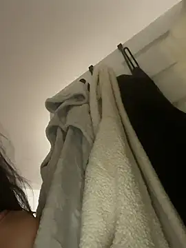 Snapshot of yummyrina chatting on July 7, 2026, 2:14 am yummyrina online show from July 7, 2026, 2:14 am