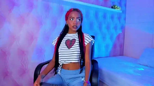 Snapshot of Hilary-banks chatting on January 22, 2025, 4:55 am Hilary-banks online show from January 22, 2025, 4:55 am