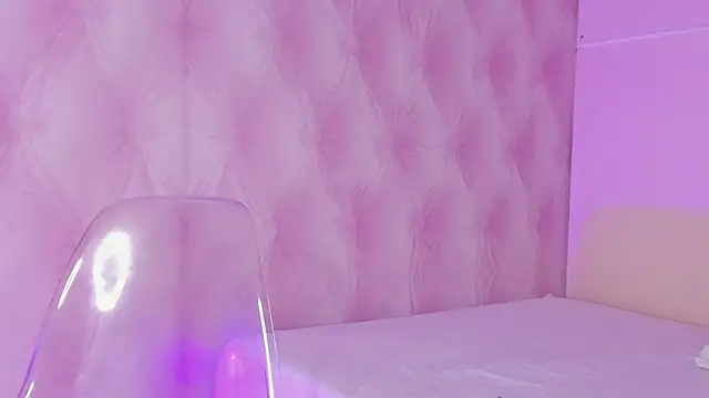 Snapshot of Hilary-banks chatting on February 19, 2025, 7:50 am Hilary-banks online show from February 19, 2025, 7:50 am