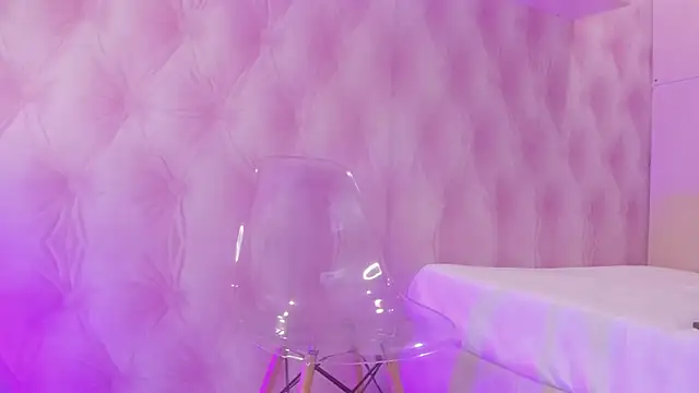 Snapshot of Hilary-banks chatting on February 28, 2025, 4:43 am Hilary-banks online show from February 28, 2025, 4:43 am