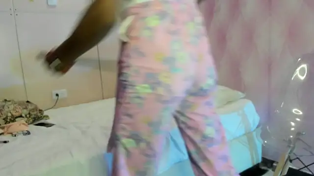 Snapshot of Hilary-banks chatting on March 7, 2025, 3:29 am Hilary-banks online show from March 7, 2025, 3:29 am