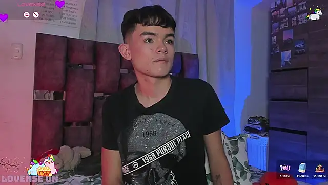 Snapshot of Angelo_018 chatting on January 27, 2025, 12:01 am Angelo 018 online show from January 27, 2025, 12:01 am