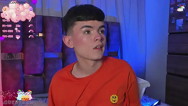 Snapshot of Angelo_018 chatting on February 6, 2025, 3:16 am Angelo 018 online show from February 6, 2025, 3:16 am