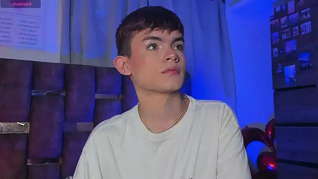 Snapshot of Angelo_018 chatting on March 20, 2025, 7:25 am Angelo 018 online show from March 20, 2025, 7:25 am