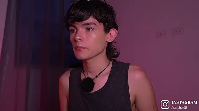 Snapshot of Angelo_018 chatting on January 31, 2026, 11:25 pm Angelo 018 online show from January 31, 2026, 11:25 pm