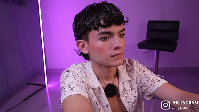 Snapshot of Angelo_018 chatting on March 5, 2026, 3:13 am Angelo 018 online show from March 5, 2026, 3:13 am